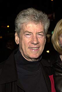 How tall is Paul Gleason?